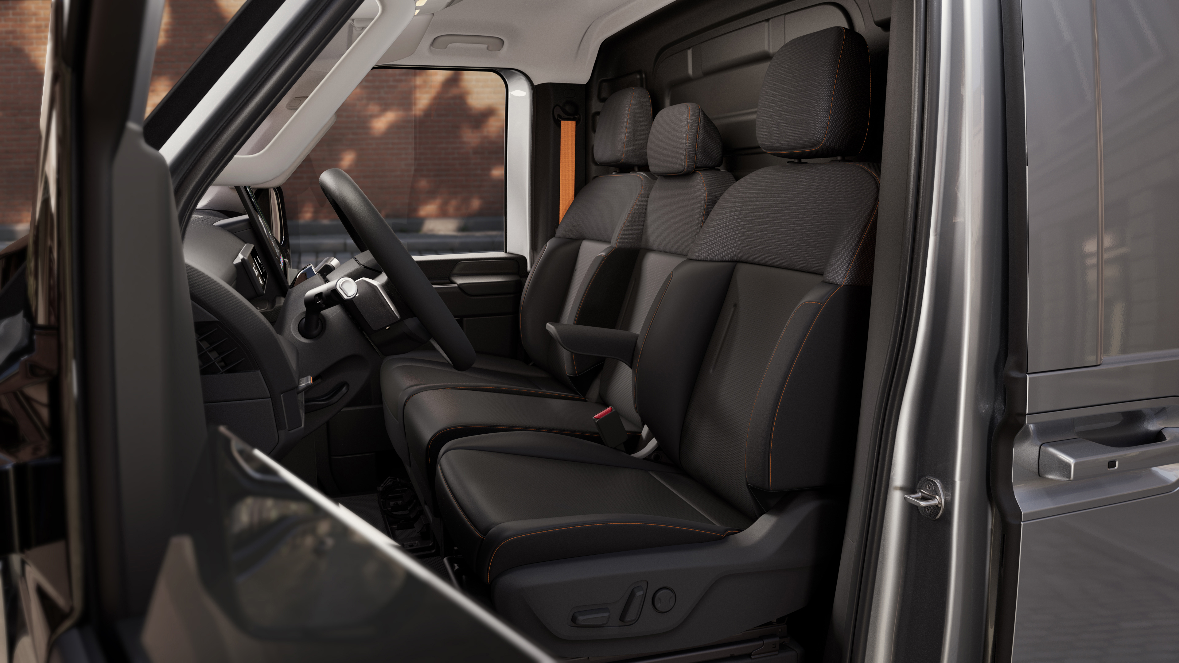 KIA_LW1_Cargo_3-0-0-EU_INT_004_Driver