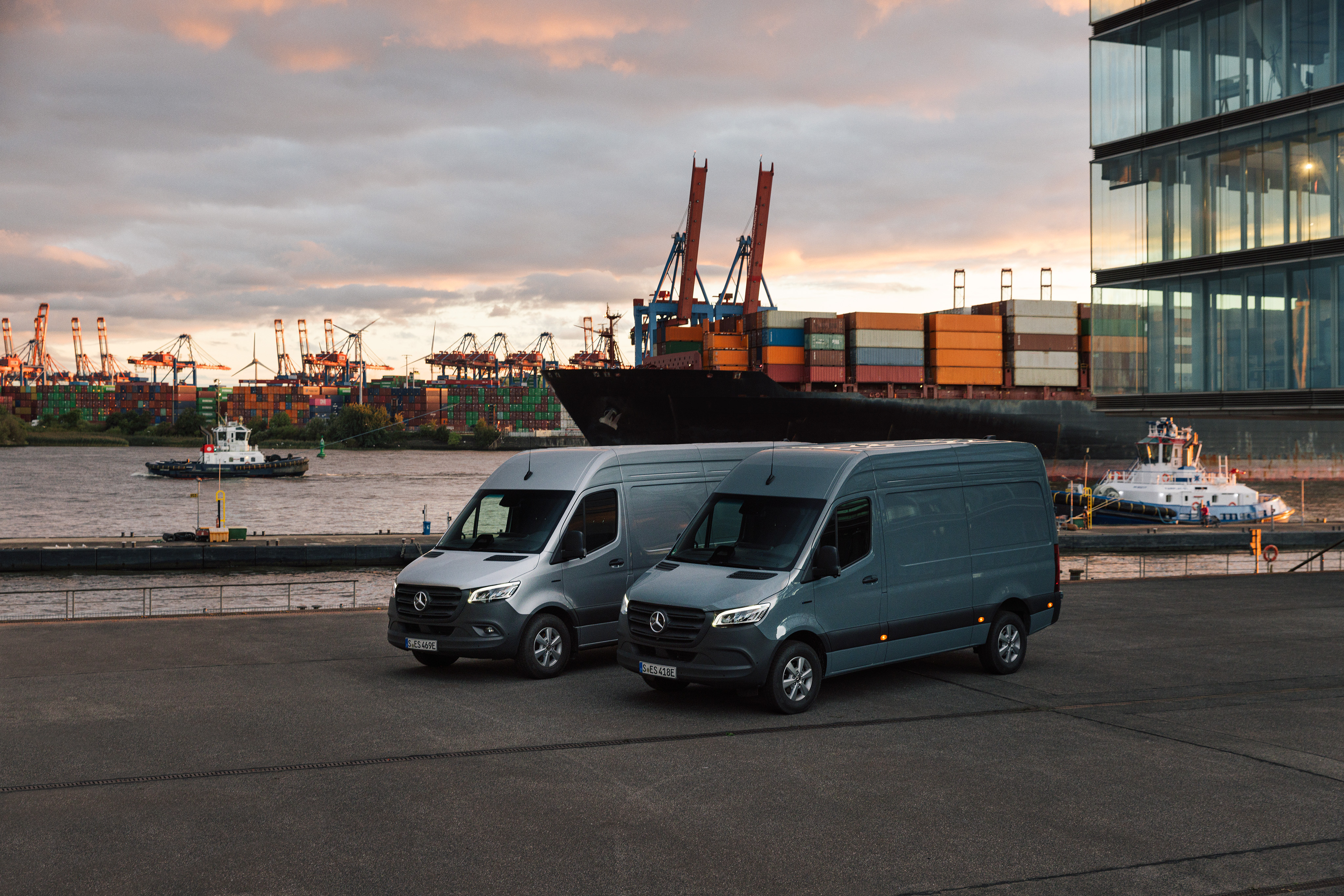 2024_MB_Vans_eSprinter_Sk_X4A4805 original