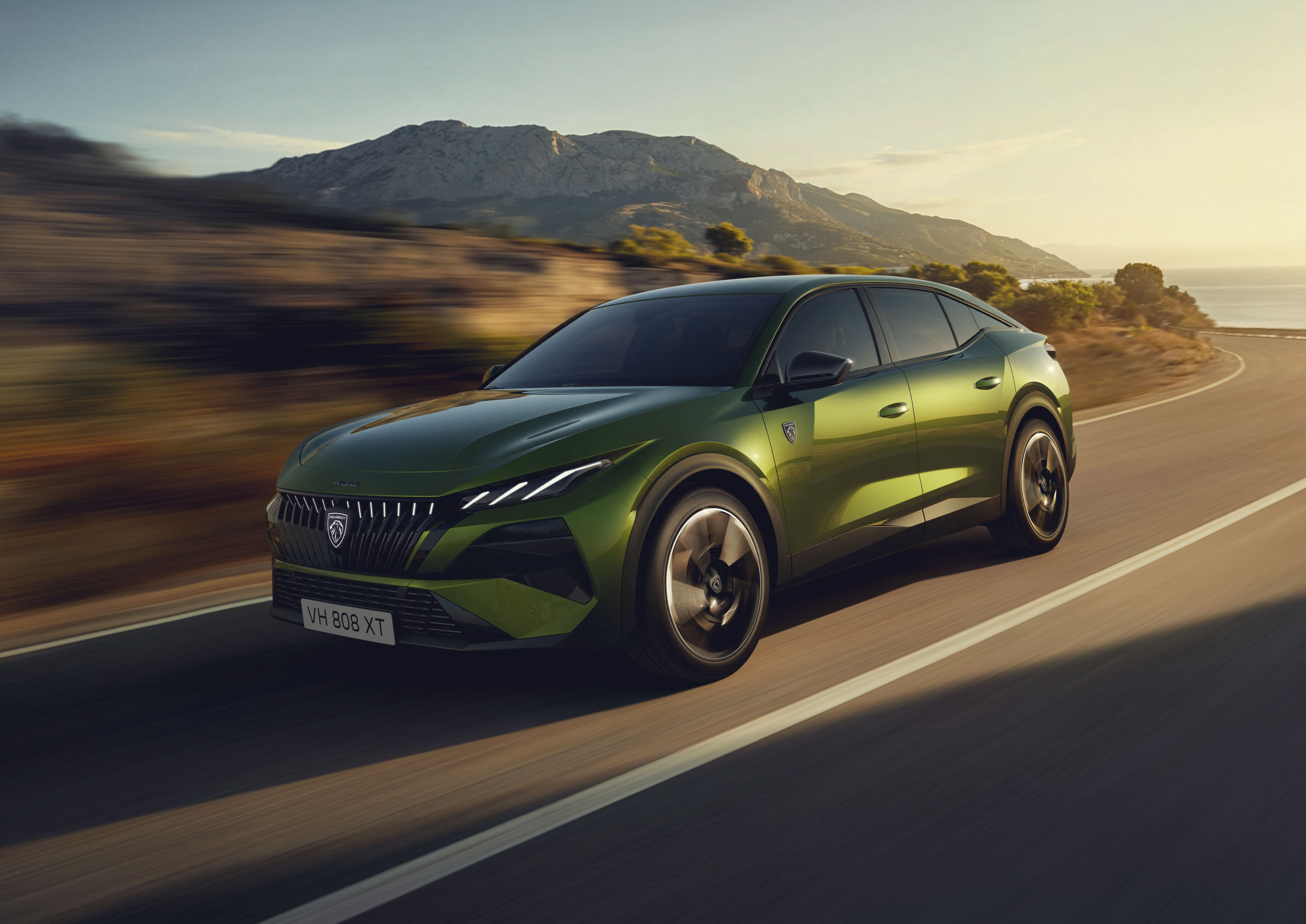 PEUGEOT_E408_2601STYP_240_FR