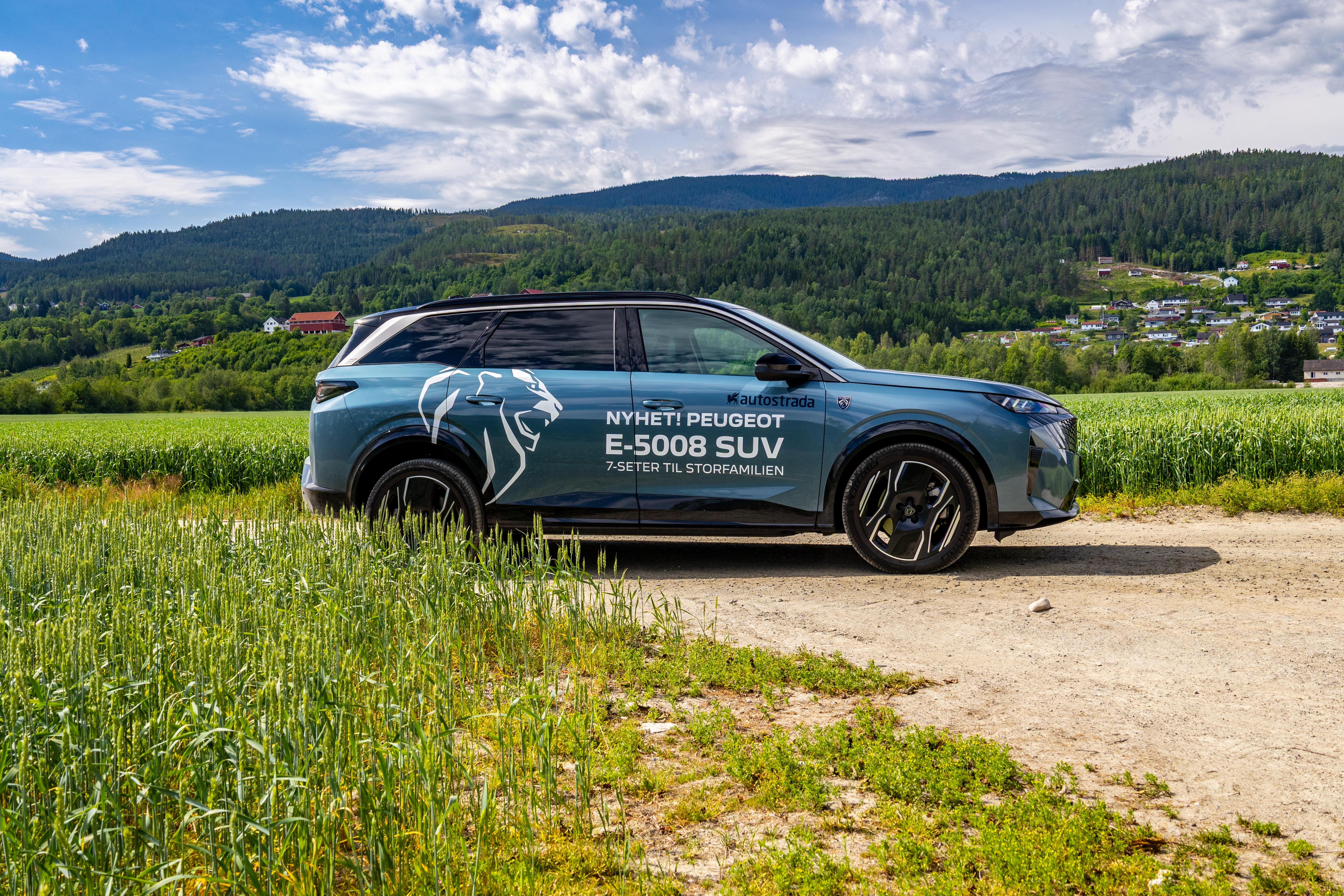 Peugeot E-5008
