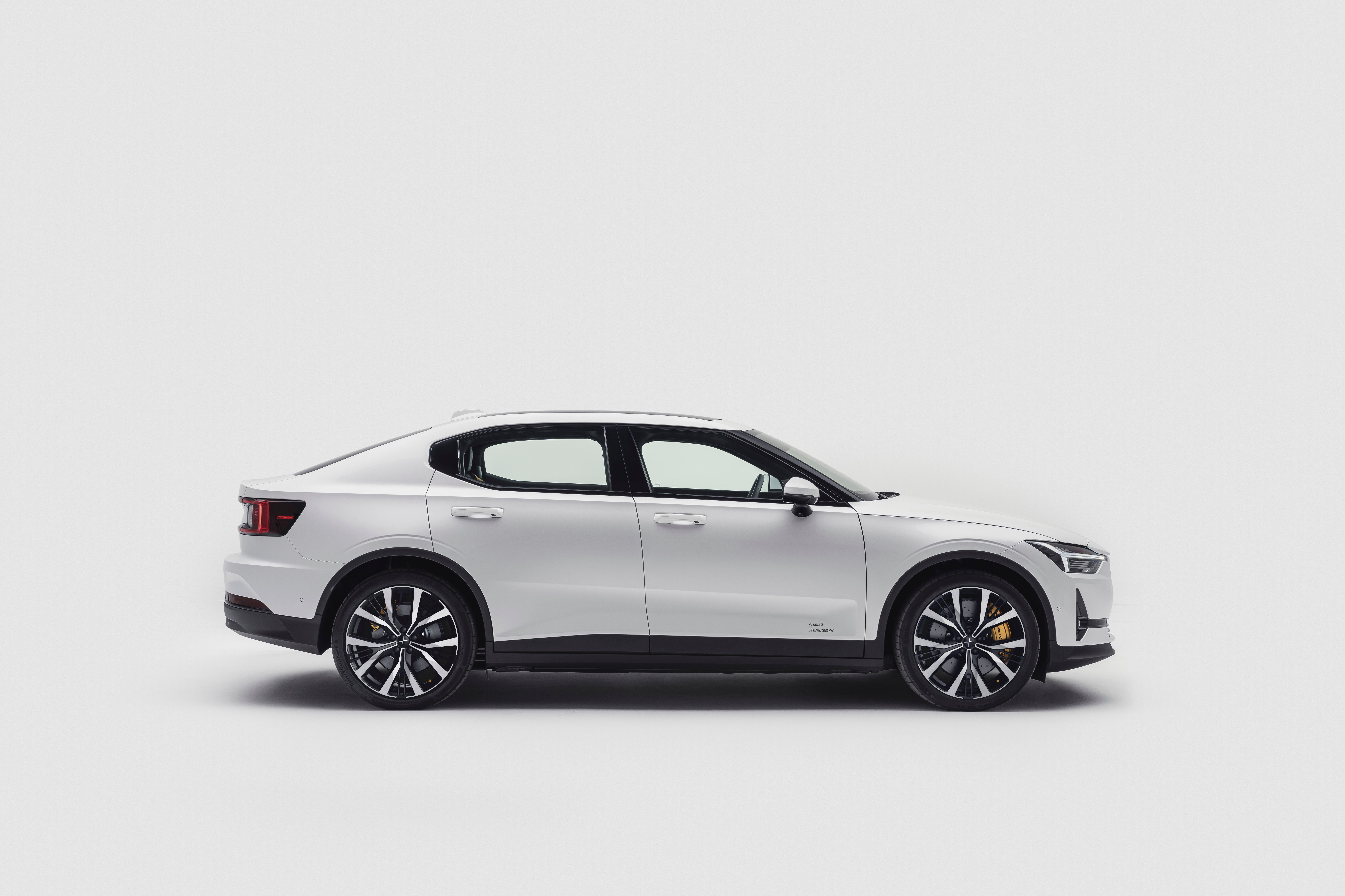 Polestar2_Profil_1_MY26_v01