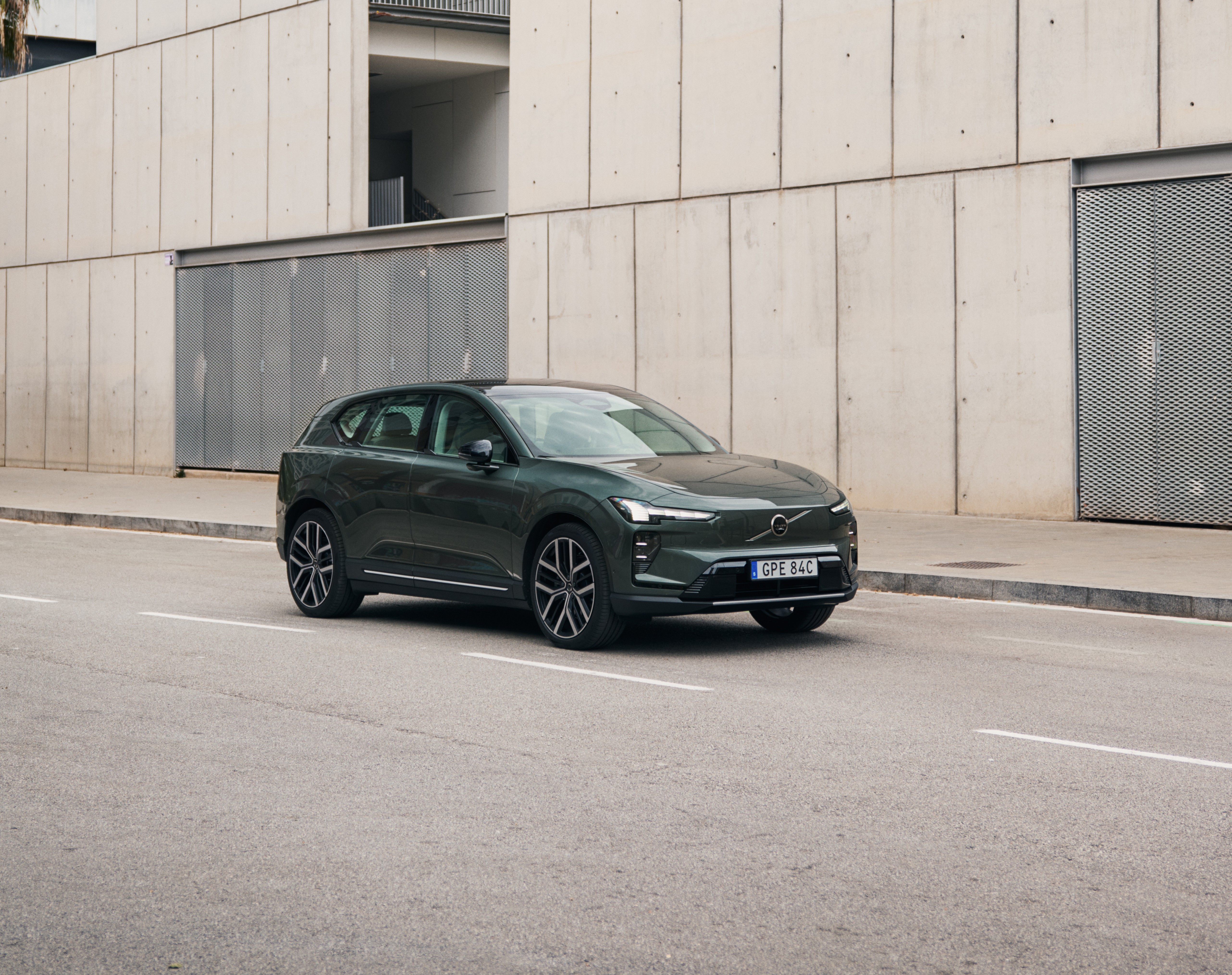 Bilde av Volvo EX60 kjørende